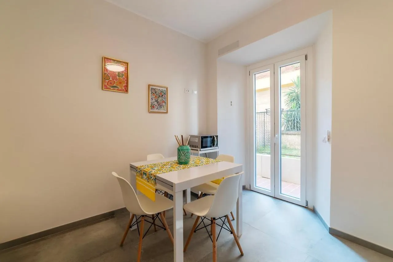 Eleonora Apartments Roma 0*,